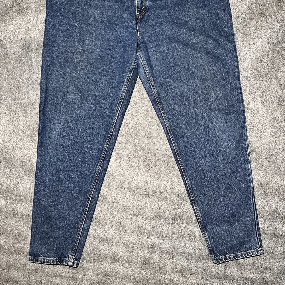 VTG Levis 550 Jeans Womens 22W Relaxed Fit Tapered Leg Made USA 99' Dark Wash‎